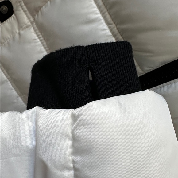 Nautica White Puffer Jacket ski coat Faux Fur Hood white with black highlights M - Picture 16 of 17
